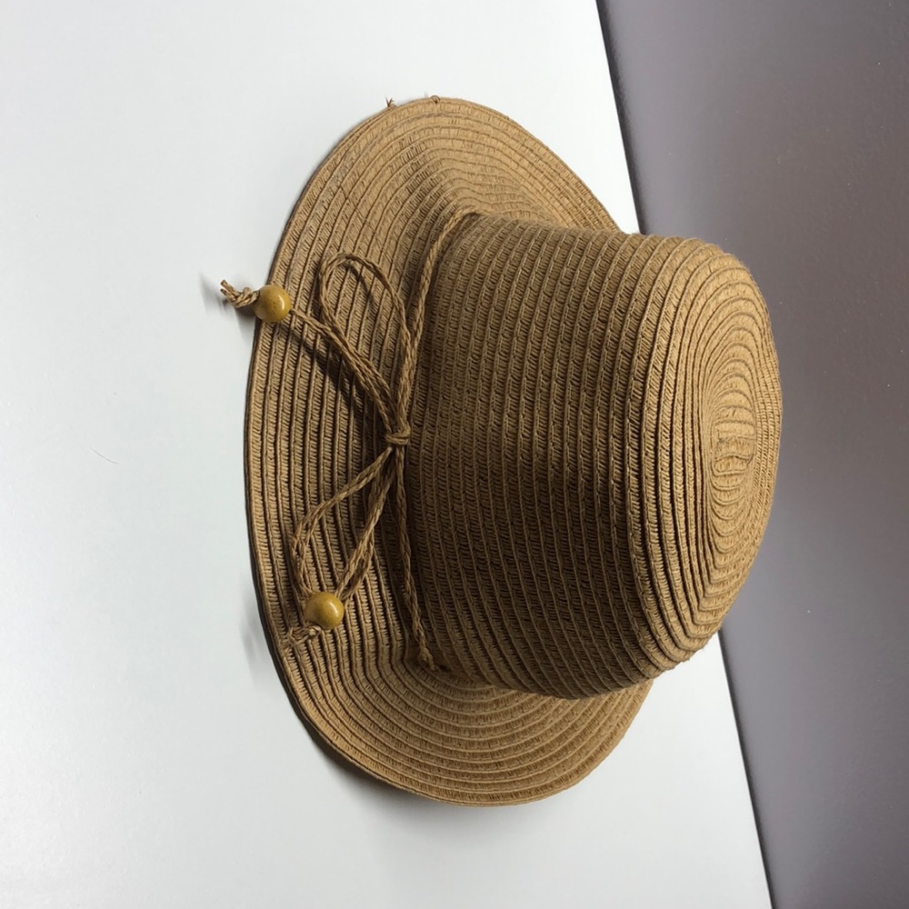 Baige hat
